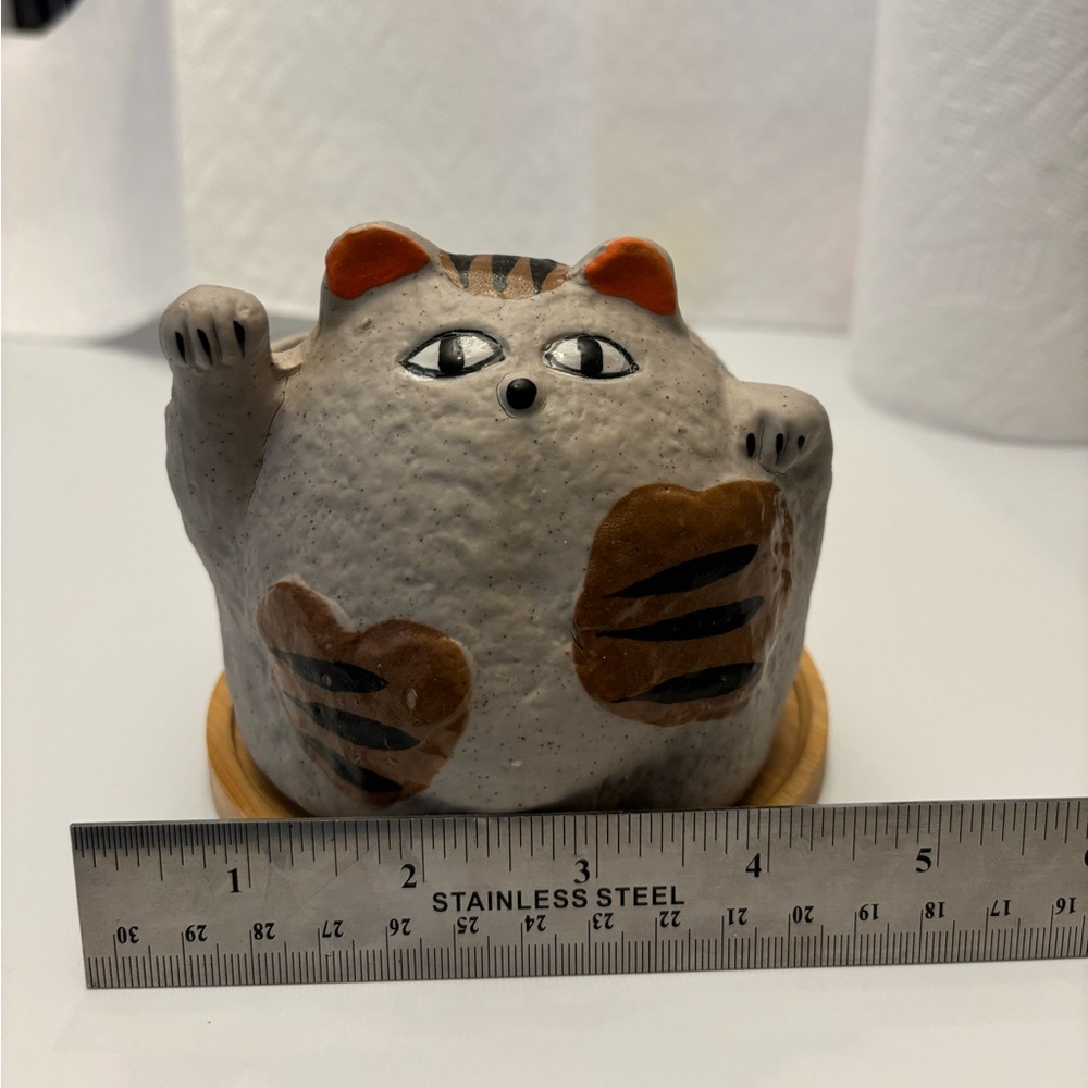 Cat planter